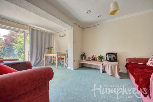 43 Kemsing Gardens, Canterbury